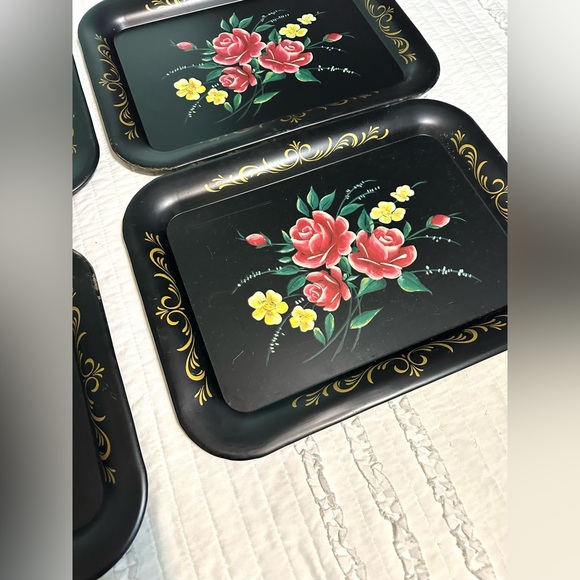 Vintage Black Floral Decorative Serving trays Toleware Plates Flowers 17 X 13 In - Picture 7 of 10